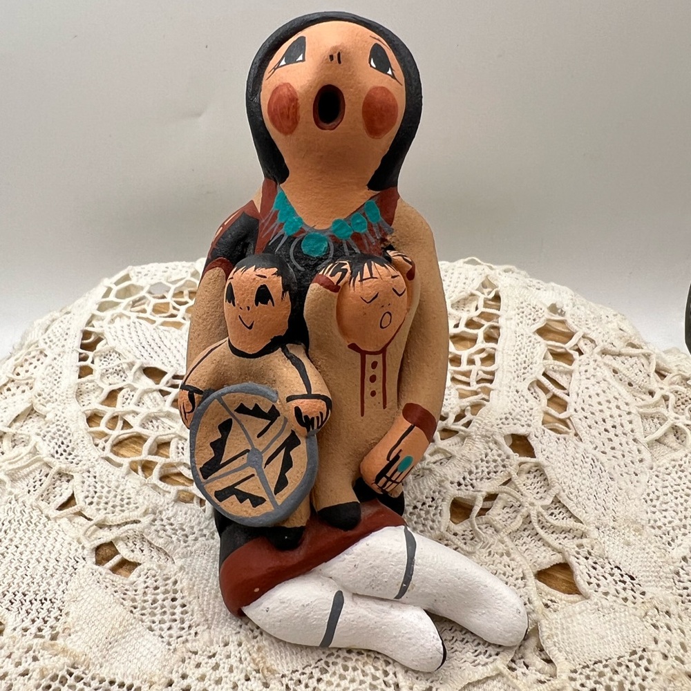 Handcrafted Native American Figurine  D. Lucero,singing Mother with Children